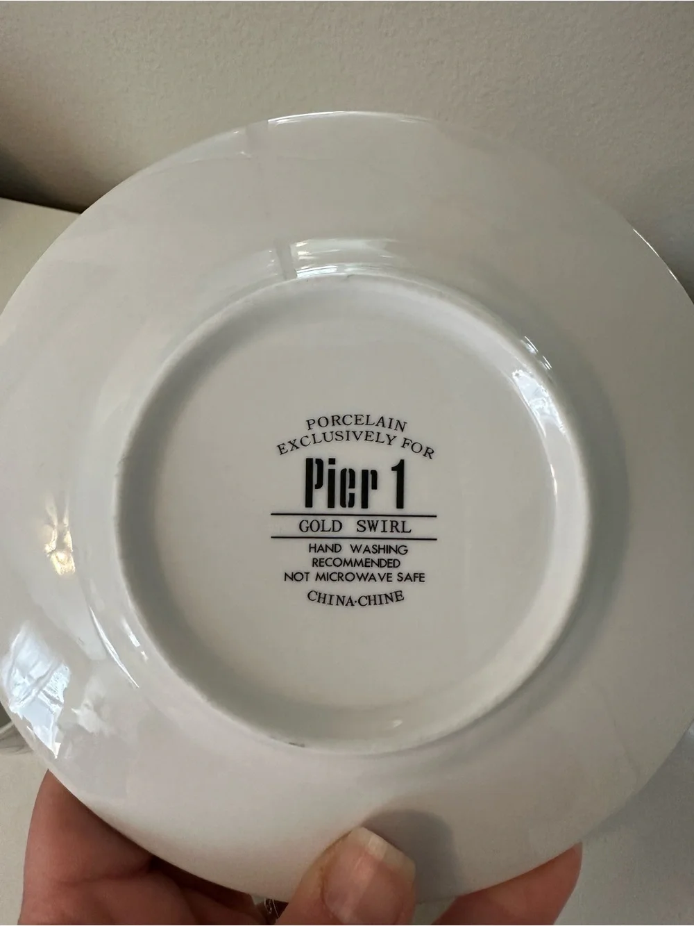 Pier 1 Porcelain Gold Swirl Tea Cups and Saucers -set of 6